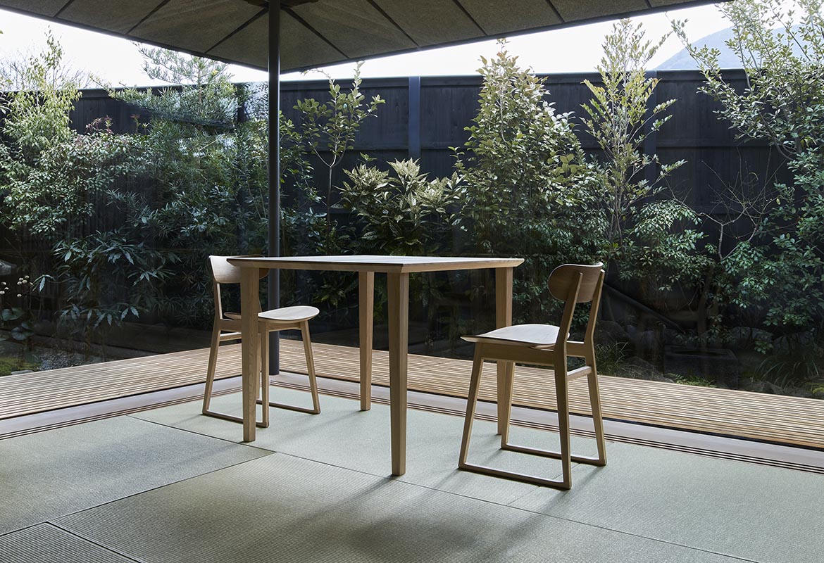 Suwari Chair (wooden seat)