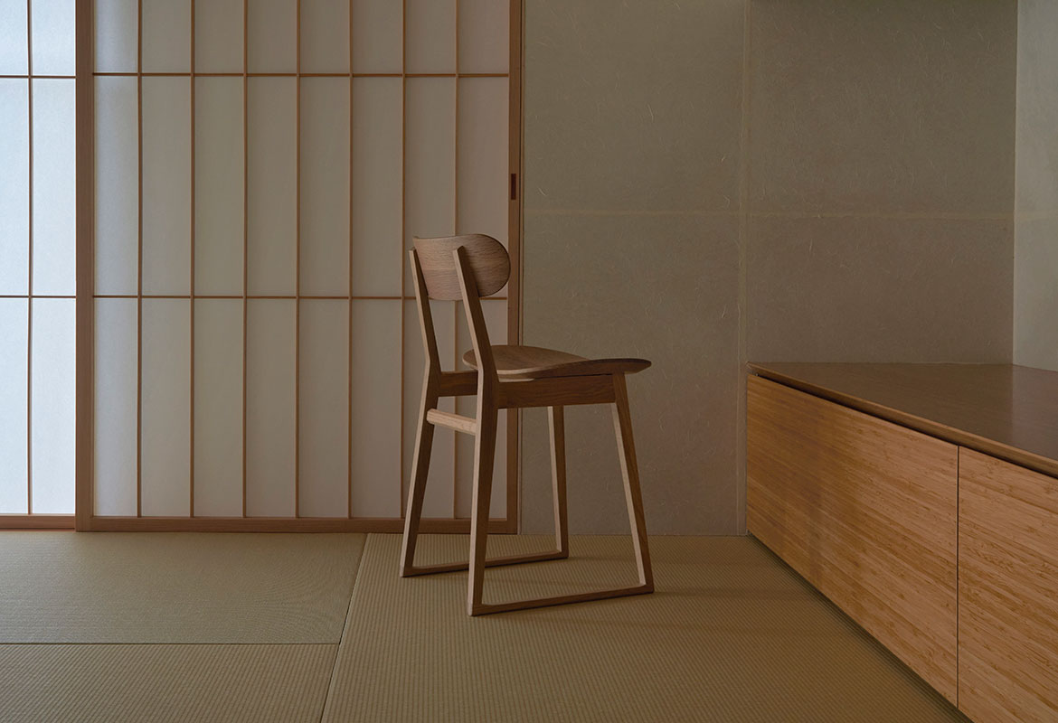 Suwari Chair (wooden seat)