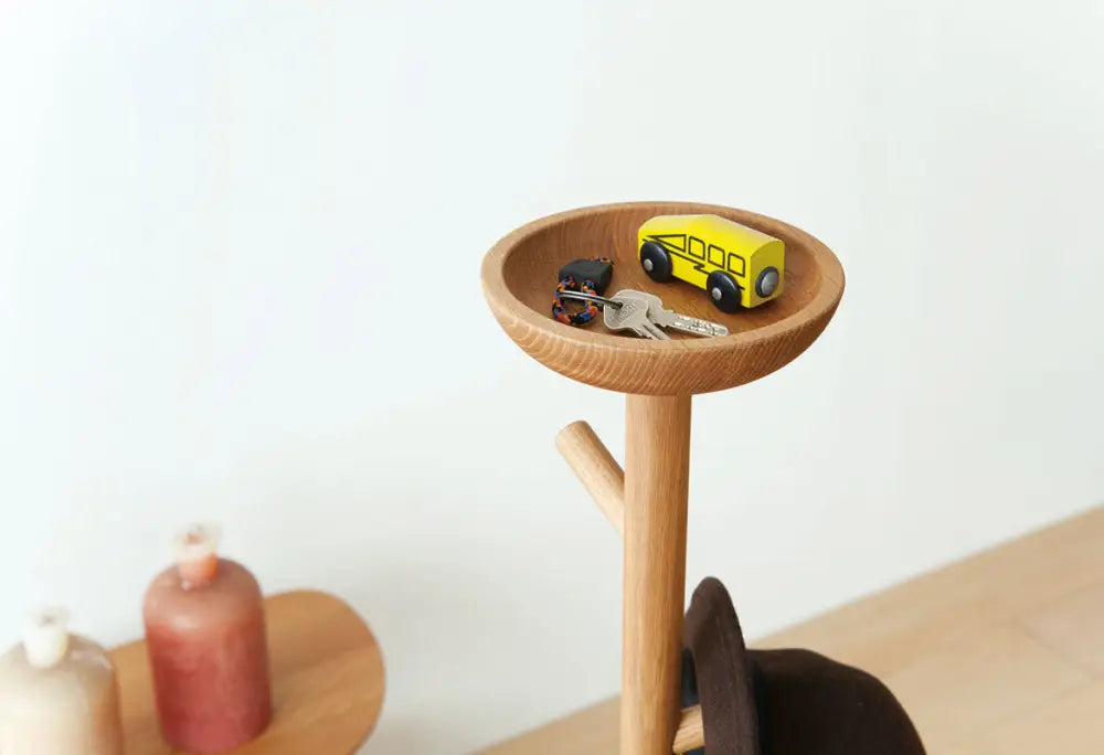 Cobrina Hanging Stand