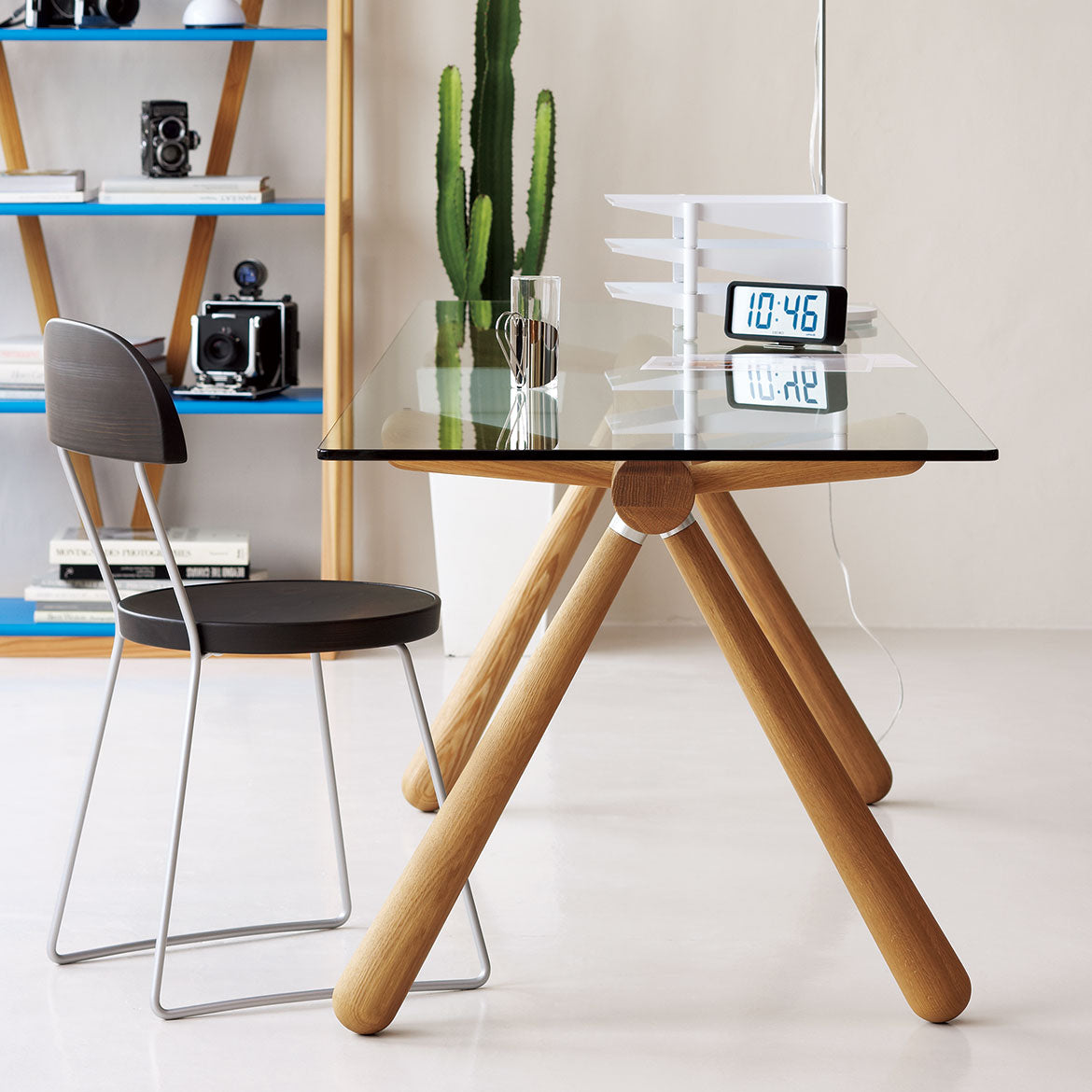 Giulie Dining Table HIDA