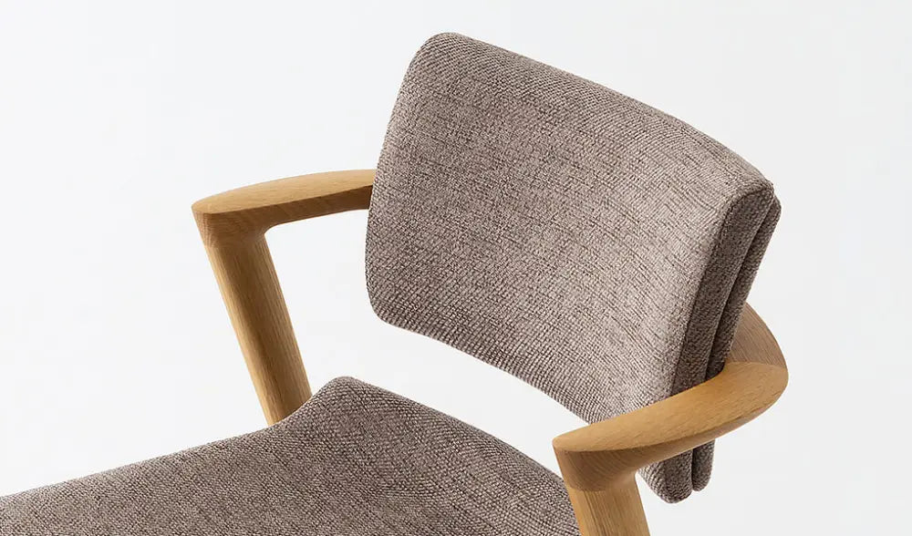 HIDA Special Reserve Semi Armchair (Light Beige) - Castaño Japonés - Furniture