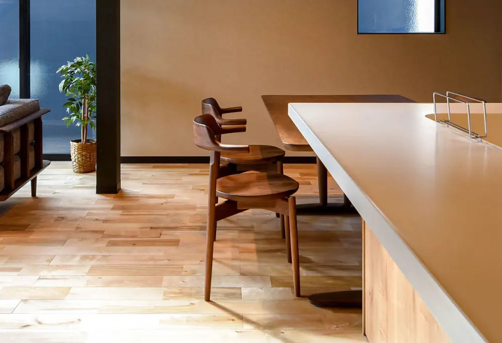 Tsubura Semi Armchair